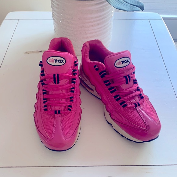 Nike Other - Nike air max sneakers